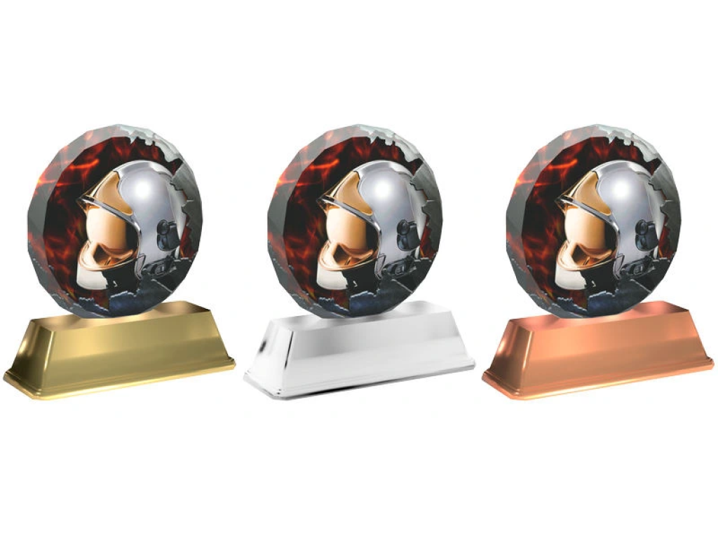 Barevná akrylátová trofej s hasičskou helmou a ohněm ACE0003M40