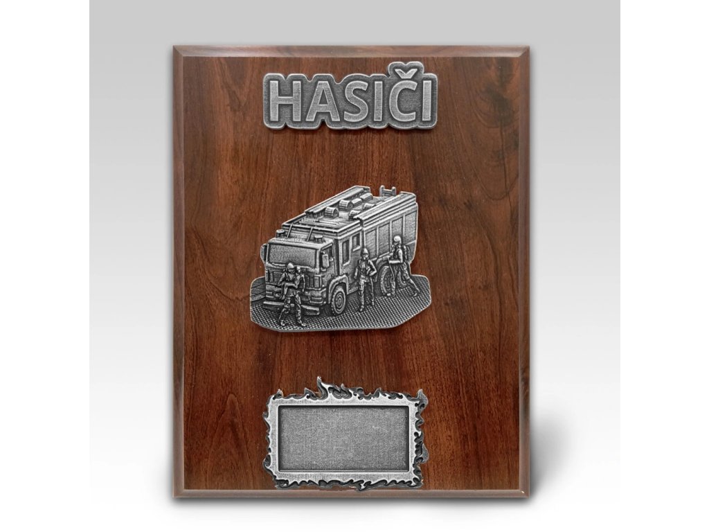 Dřevěná plaketa hasiči v akci 25x20cm