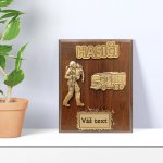 Dřevěná plaketa hasičské auto a hasič zachránce 20x15cm