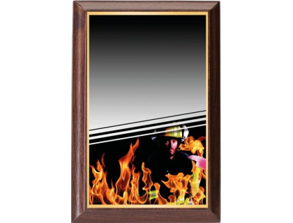 Dřevěná plaketa s ohněm a hasičem, možnost vlastního nápisu PLP3M27