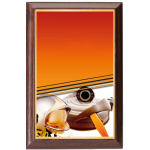 Dřevěná plaketa s hasičskou helmou, hadicí a sekerou PLP3M36