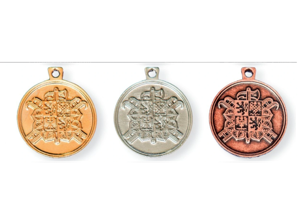 Hasičská medaile 40mm se znakem SH ČMS a štítkem a závěsným uchem 22401